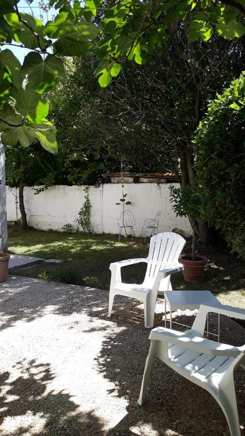 Bed and Breakfast La Venelle de Jéricho à La Rochelle  Extérieur photo